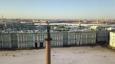Alexander Sütun Meleği, Saray Meydanı, St Petersburg