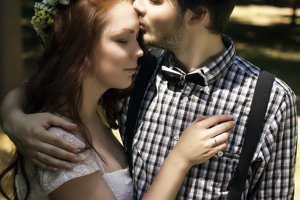 Hochzeit schönes Paar verliebt — Stockfoto