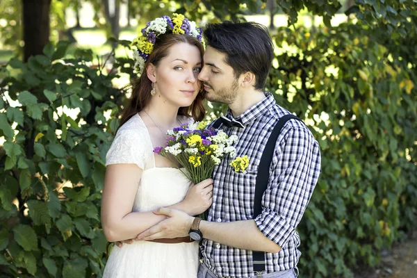 Svatba nádherný pár v lásce — Stock fotografie