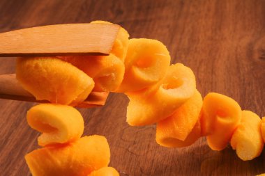 Seville turuncu Jam Bölüm ahşap üzerine 