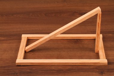 Ahşap Ahşap Çıta Meydanı kalasları