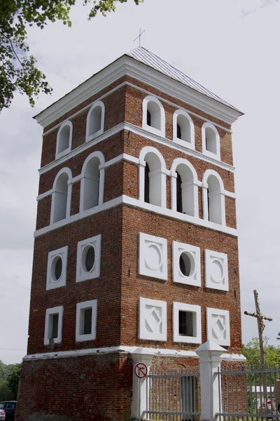 Nesvizh, Biélorussie - Août, 03, 2016 : Belfry Church of Corpus Christi — Photo