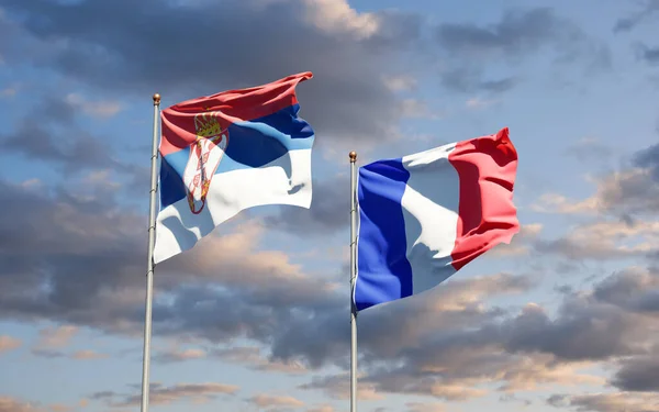 Hermosas Banderas Nacionales Serbia Francia Juntas Fondo Del Cielo Concepto —  Fotos de Stock