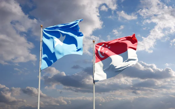 Hermosas Banderas Estatales Nacionales Somalia Singapur Juntas Fondo Del Cielo — Foto de Stock