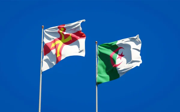 Lindas Bandeiras Estatais Nacionais Guernsey Argélia Juntas Fundo Céu Conceito — Fotografia de Stock
