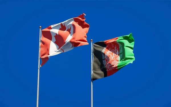 空を背景にアフガニスタンとカナダの美しい国旗が一緒に 3Dアートワークコンセプト — ストック写真