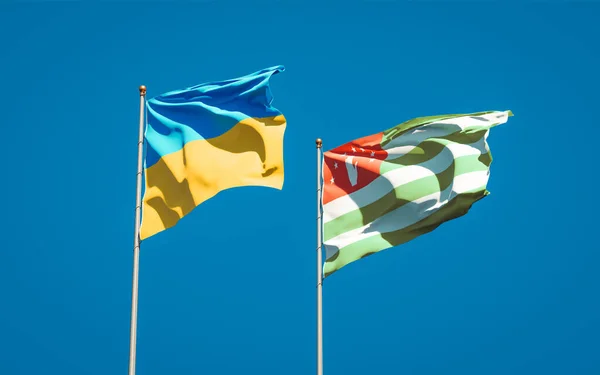 Schöne Nationalflaggen Der Ukraine Und Abchasiens Zusammen Himmel Konzept — Stockfoto