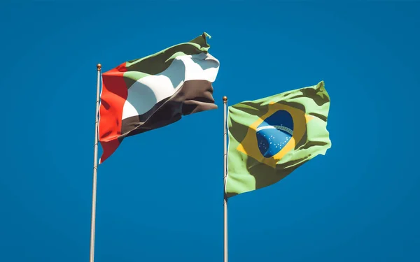 아랍에미리트 Uae 브라질의 아름다운 국기들이 하늘을 배경으로 — 스톡 사진