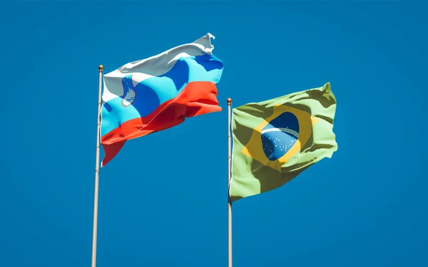Hermosas Banderas Estatales Nacionales Eslovenia Brasil Juntas Fondo Del Cielo —  Fotos de Stock