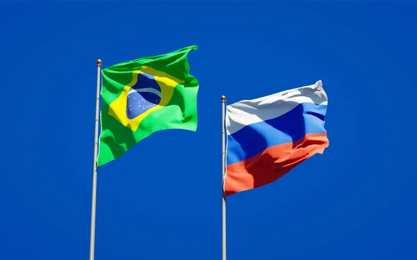 Красивые Национальные Государственные Флаги Бразилии России Вместе Фоне Неба Концепция — стоковое фото