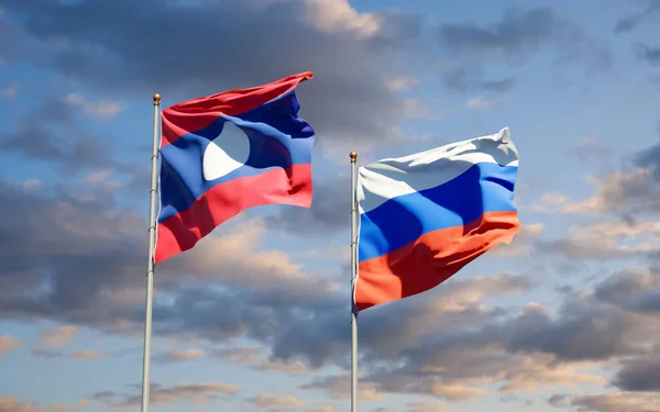 Vackra Nationella Flaggor Laos Och Ryssland Tillsammans Himlen Bakgrund Konstverkskoncept — Stockfoto