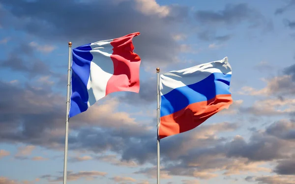 Vackra Nationella Flaggor Frankrike Och Ryssland Tillsammans Himlen Bakgrund Konstverkskoncept — Stockfoto