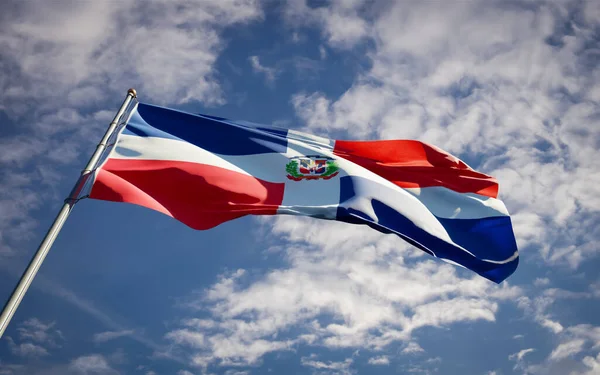 Piękna Narodowa Flaga Dominikany Trzepocząca Tle Nieba Niski Kąt Zbliżenie — Zdjęcie stockowe
