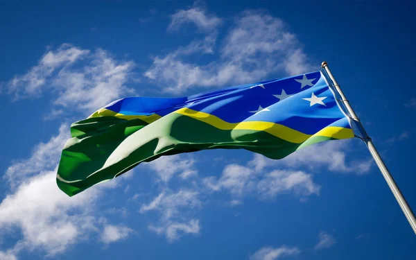 Die Wunderschöne Nationalflagge Der Salomonen Flattert Himmel Niedrige Nahaufnahme Der — Stockfoto