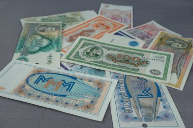 MMM finansal piramidinin Mavrodi yüzlü banknotları