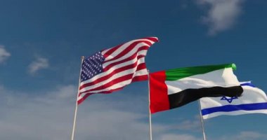 İsrail ABD ve BAE bayrakları gökyüzünde birlikte dalgalanıyor. Uluslararası ilişkiler. Birleşik Arap Emirlikleri ABD ve Kudüs diplomatik anlaşma imzalıyor. Gökyüzü arka planında üç bayrak.