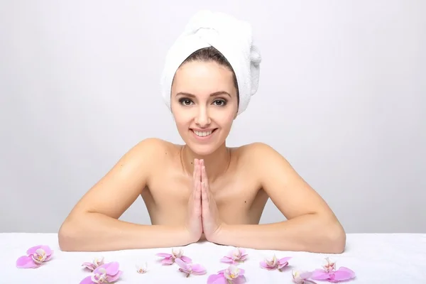 Dívka krásná šťastná Spa — Stock fotografie