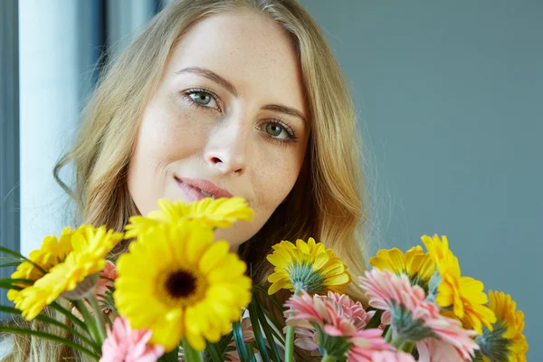 Beauty portrait young girl — Stock Photo, Image