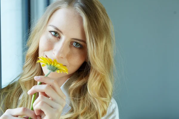 Retrato de beleza menina — Fotografia de Stock