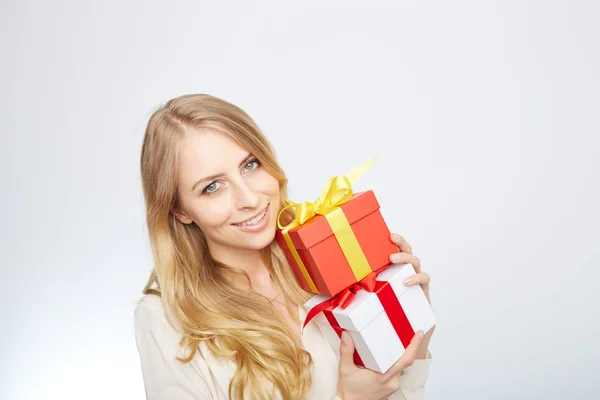 Young blond woman with present box. — Stock Photo, Image