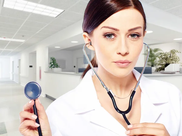 Portrait of young woman doctor — Stock Photo, Image