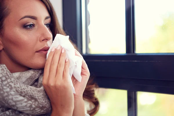 Flu. Closeup image of frustrated sick woman — Stock Photo, Image