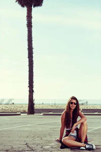 Young pretty happy smiling hipster girl — Stock Photo, Image