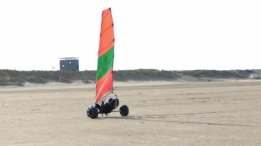 Brouwersdam plajından sağa dön, yavaş çekim, Hollanda