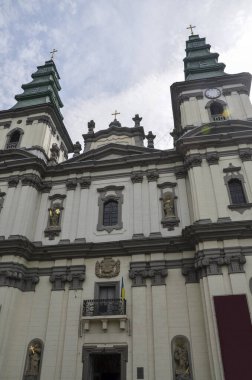 Ternopil, Ukrayna 'daki Kutsal Bakire Meryem' in (eski Dominik Kilisesi) Kusursuz Gebeliği Katedrali.