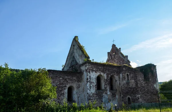 Zřícenina Katolického Kostela Nanebevzetí Panny Marie Vedle Ostatků Hradu Chervonohorod — Stock fotografie