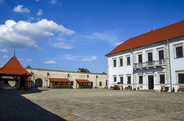 Edifício Principal Palácio Pátio Interno Castelo Medieval Zbarazh Cidade Zbarazh — Fotografia de Stock