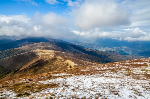 Prado Polonina Borzava Entre Outono Inverno Cárpatos Transcarpathia Ucrânia — Fotografia de Stock