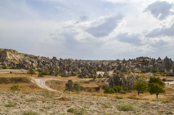 Cheminées Féeriques Avec Belles Formations Rocheuses Anciennes Cappadoce Goreme Turquie — Photo