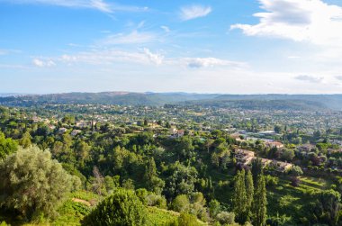 Saint-Paul-de-Vence, Provence, Güney Fransa yakınlarındaki güzel Panorama Tepesi manzarası.