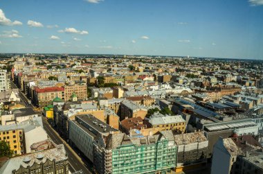 Gözlem güvertesinden Riga 'nın görüntüsü. Tarihi merkezi, tarihi kenti, tarihi anıtları, tarihi yapıları olan Panorama, Riga 'nın başkenti Letonya' nın sokakları, Kuzey Avrupa 'nın Baltık bölgesi