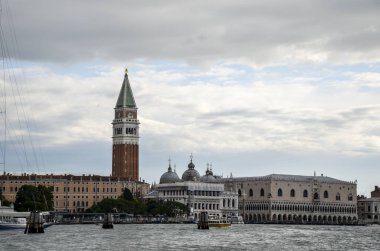 Deniz manzaralı Piazza San Marco Campanile ve Doge Palace, Venezia, Venedik, İtalya, Avrupa