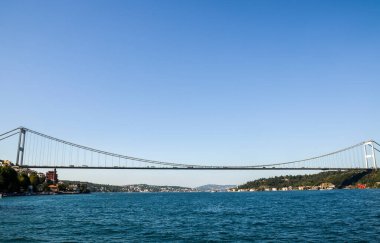 Fatih Sultan Mehmet Köprüsü, Rumeli Hisari İstanbul Türkiye 'deki İstanbul Boğazı' ndaki konaklarla ilgili İkinci Boğaz Köprüsü olarak da bilinir.