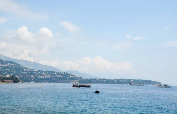 Відомий Вид Середземноморського Узбережжя Кораблями Яхтами Розкішними Житловими Будинками Монте — стокове фото