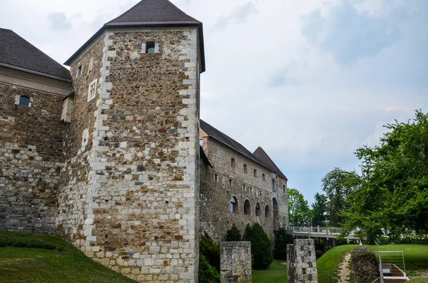 Középkori Városi Vár Áll Castle Hill Felett Belvárosában Ljubljana Szlovénia — Stock Fotó