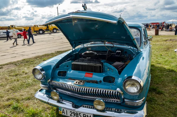 Kyiv Ukraine October 2019 Old Car Land Festival 在基辅举行的复古汽车展览会上 苏联复古汽车Gaz — 图库照片