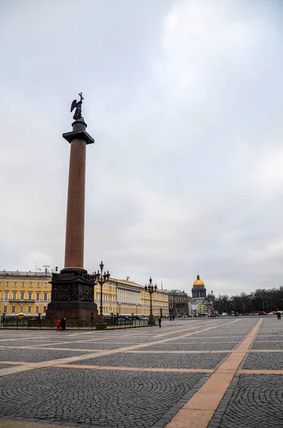 Petersburg Russia February 2014 Пелева Площа Колоною Александра Ангелом Похмурий — стокове фото