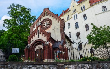 Aziz Vaftizci Yahya Kilisesi günümüzde Ukrayna 'nın Lviv kentinde kurulan antik şehir müzesini gösteriyor..
