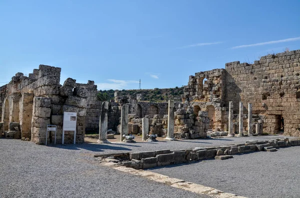 Zřícenina Starověkého Anatolian Města Perge Nachází Blízkosti Města Antalya Turecku — Stock fotografie