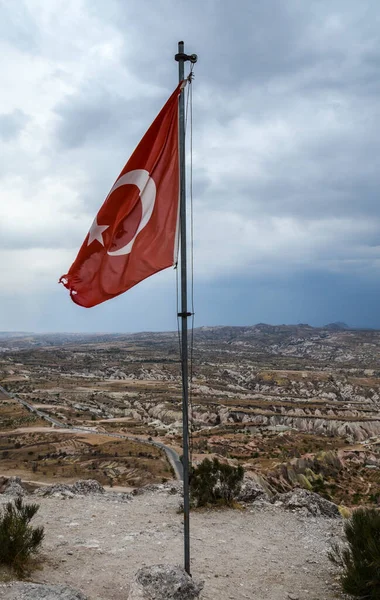 Турецький Прапор Вершині Пагорбів Скель Каппадокії — стокове фото