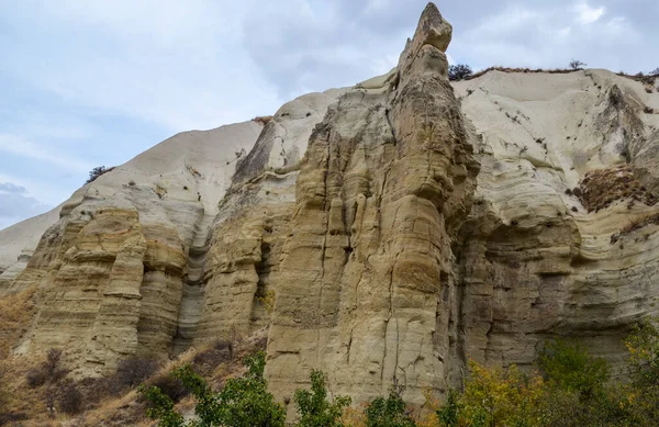 Majestatyczny Widok Dziwaczne Piaskowcowe Stoki Kamienne Formacje Skalne Dolinie Kapadocji — Zdjęcie stockowe
