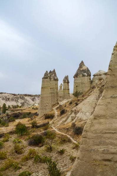 Egyedülálló Híres Mészkő Kőképződmények Tündér Kémény Love Valley Ben Cappadociában — Stock Fotó