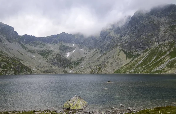 Największe Górskie Jezioro Słowackiej Stronie Tatr Wysokich Hincovo Pleso Dolinie — Zdjęcie stockowe