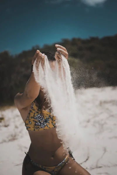 Női Portré Strandon Nyaralás — Stock Fotó