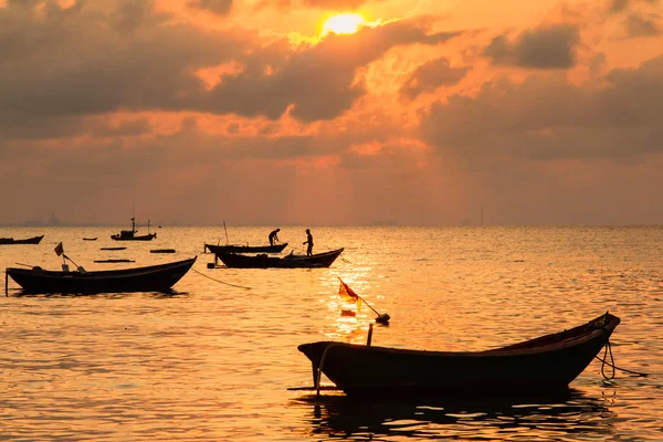 Fishing boats, small boats floating in the sea at sunrise, Conce — Stock Photo, Image