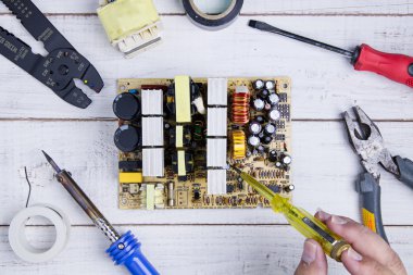Asker onay devre kartı ile elektrik test cihazı screwdrive